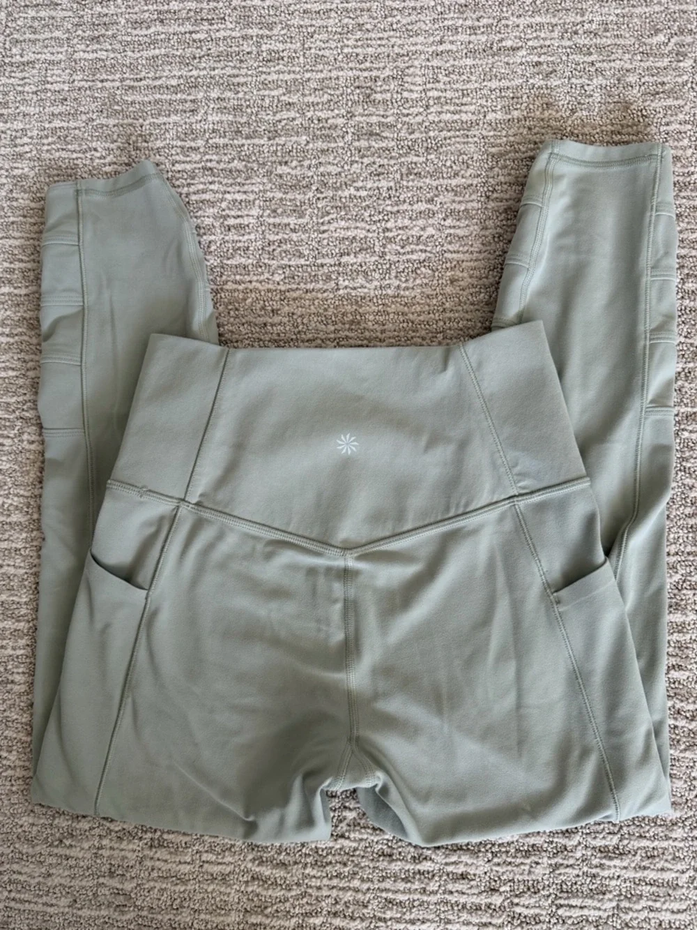 Athleta Salutation Stash Pocket II Cinch 7/8 Tight - Picture 1 of 5